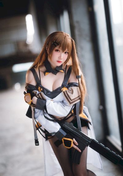 握住小龙女硕大的双乳_高清免费观看