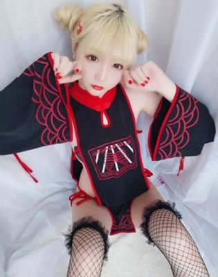 欧美裸体夜总会表演A片_在线观看免费版