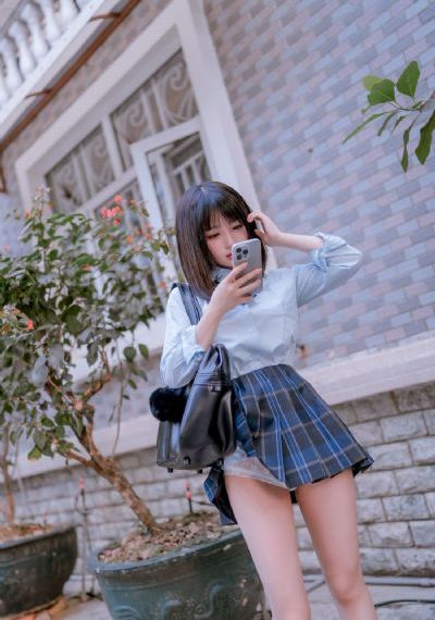 玩弄秘书的奶又大又软的小说_高清无删减在线观看