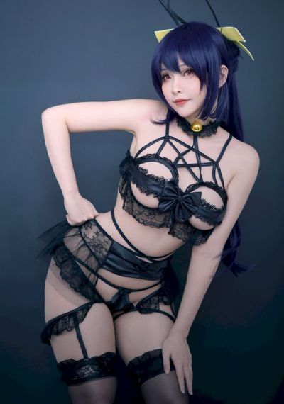 爆操长腿美女_DVD高清视频播放