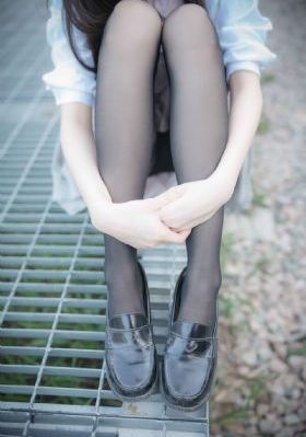 把美女老师日出水_免费超清在线观看