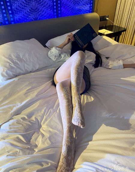 男女边摸边脱边吃奶视频_超清免费观看超清