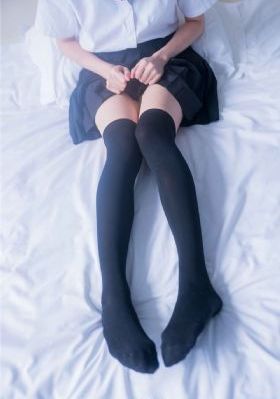 偷偷色噜噜狠狠成人_国产剧全集免费观看