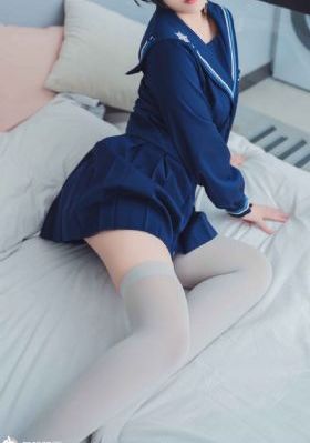 英语老师乖乖掀开裙子_BD在线视频观看