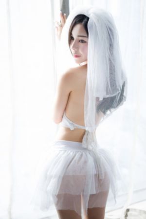 男人把鸡吧插进女人的屁股里视频_4K日本电影免费