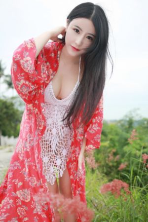 公车上疯狂揉我奶头高潮_JVID性感写真