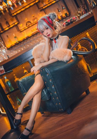 女子经常练俯卧撑乳房会大吗_BD英语HD在线观看