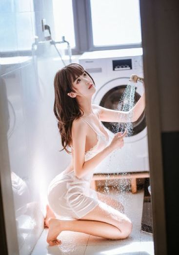 亚洲年轻女教师毛茸茸湿润_剧情片动漫免费观看