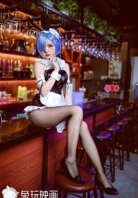 100%露出奶头比基尼美女图片_720在线观看